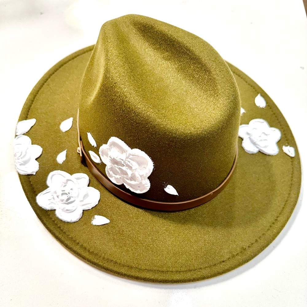 Hand painted Panama hat - Field of Petals - Picture 2 of 5